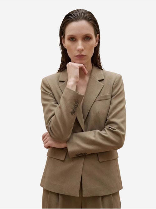 Blazer de mujer de ajuste regular my fashion - Kiabi Blazer de mujer de ajuste regular my fashion - Kiabi