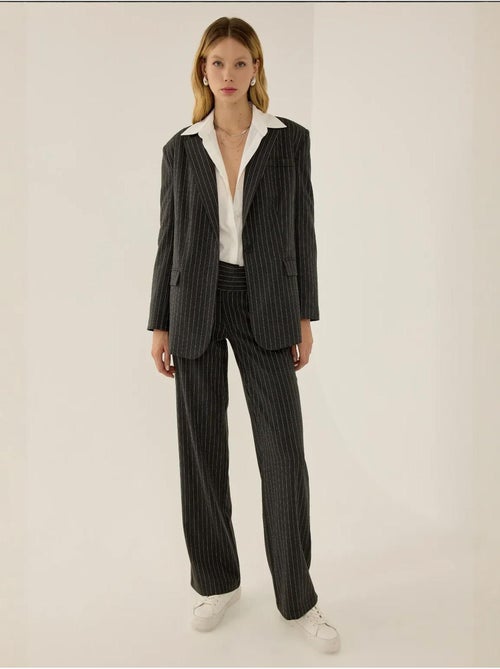 Blazer de rayas finas reece hiccup - Kiabi Blazer de rayas finas reece hiccup - Kiabi
