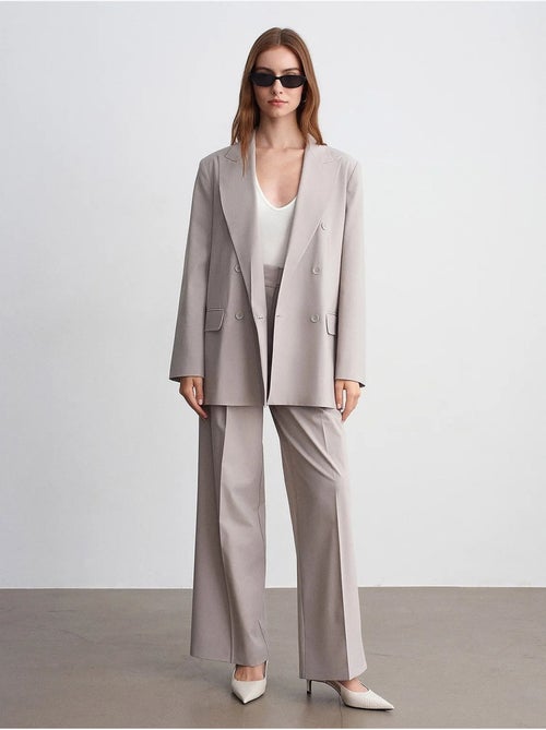 Blazer largo de crepé con cuello chal dilvin - Kiabi Blazer largo de crepé con cuello chal dilvin - Kiabi