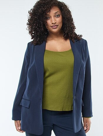 Blazer liso con 2 bolsillos con solapa