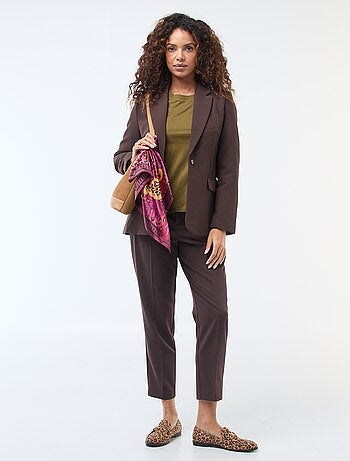 Blazer liso de corte entallado