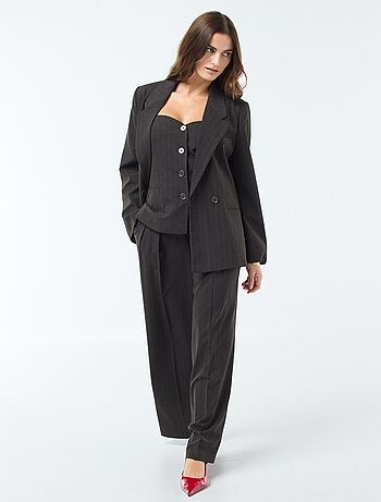 Blazer oversize a rayas con abertura abotonada