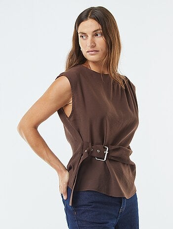 Blusa ancha con hebilla integrada