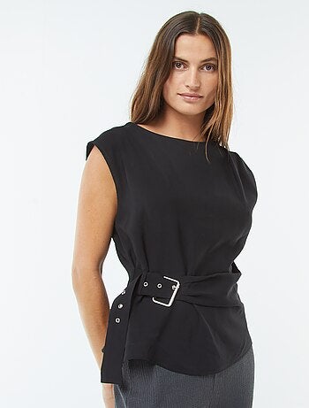 Blusa ancha con hebilla integrada