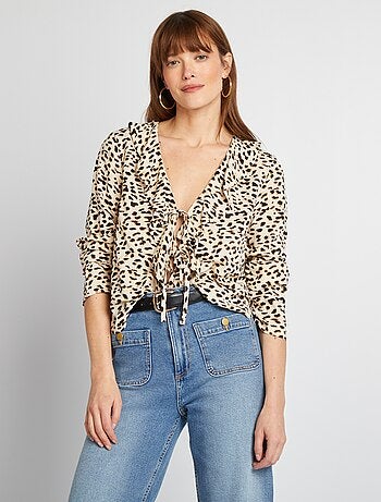 Blusa anudable con volantes