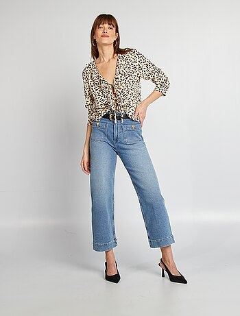 Blusa anudable con volantes