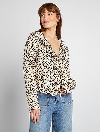 Blusa anudable con volantes
