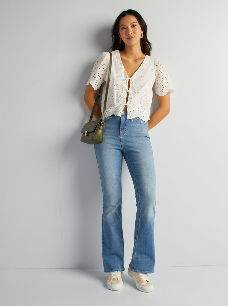 Blusa bordada con lazos BEIGE - Kiabi