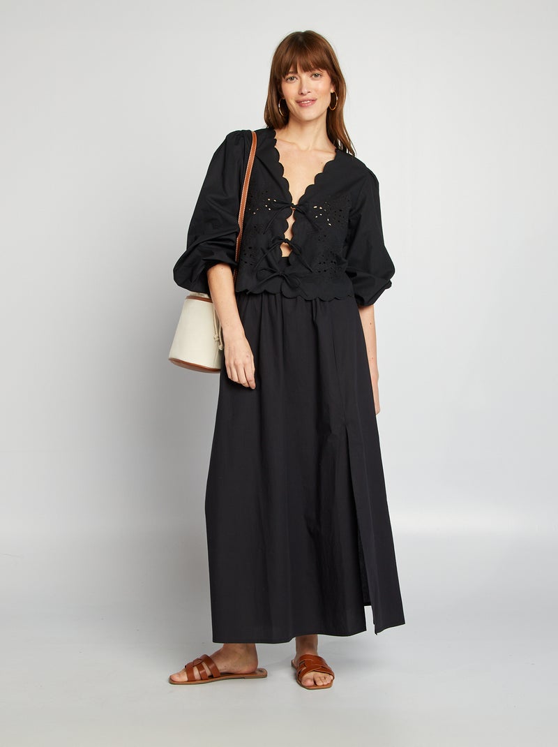 Blusa bordada con lazos negro - Kiabi