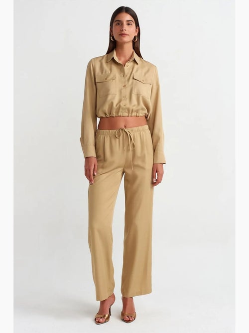 Blusa camisa crop de tencel dilvin - Kiabi Blusa camisa crop de tencel dilvin - Kiabi