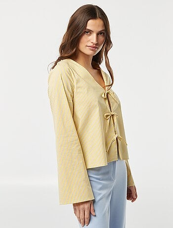 Blusa chaqueta a rayas con cintas para anudar
