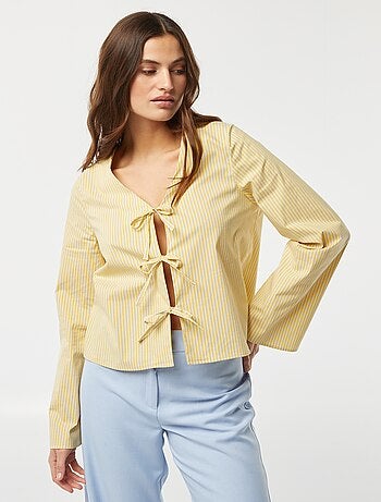 Blusa chaqueta a rayas con cintas para anudar