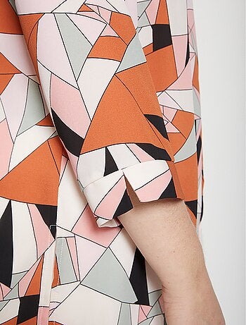 Blusa con botones y estampado gráfico - AFIBEL