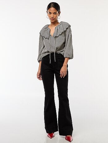 Blusa con cuello bebé amplio