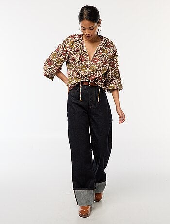 Blusa con cuello bebé amplio