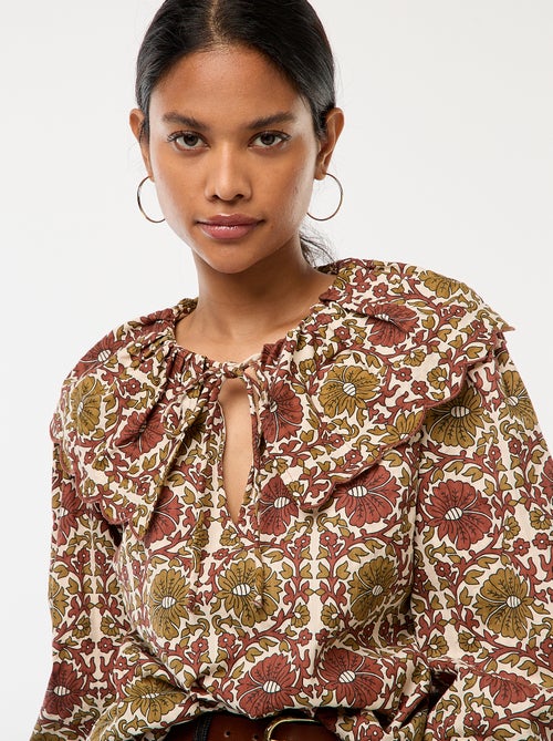 Blusa con cuello bebé amplio - Kiabi