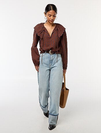 Blusa con cuello bebé amplio