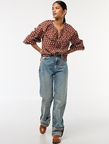 Blusa con cuello bebé amplio