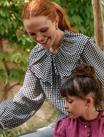 Blusa con cuello bebé amplio