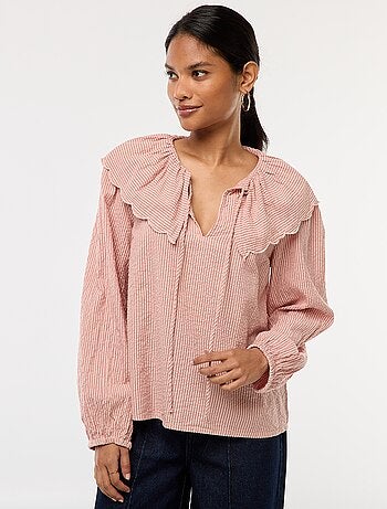 Blusa con cuello bebé amplio