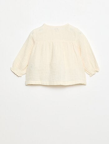 Blusa con cuello de crochet en gasa de algodón lisa