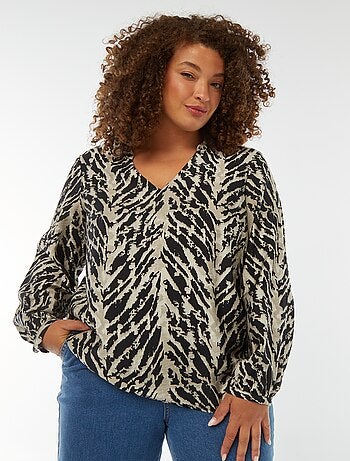 Blusa con cuello de pico y manga larga estampada