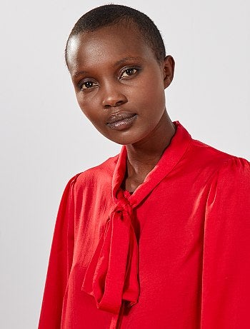 Blusa con cuello lazado - Kiabi