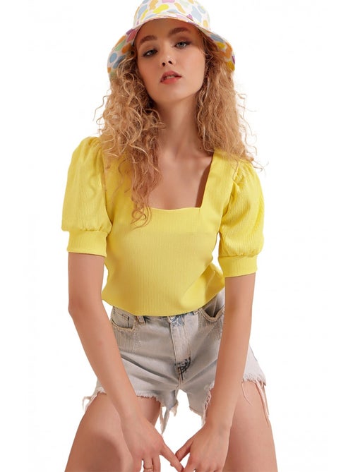 Blusa con escote cuadrado - Kiabi