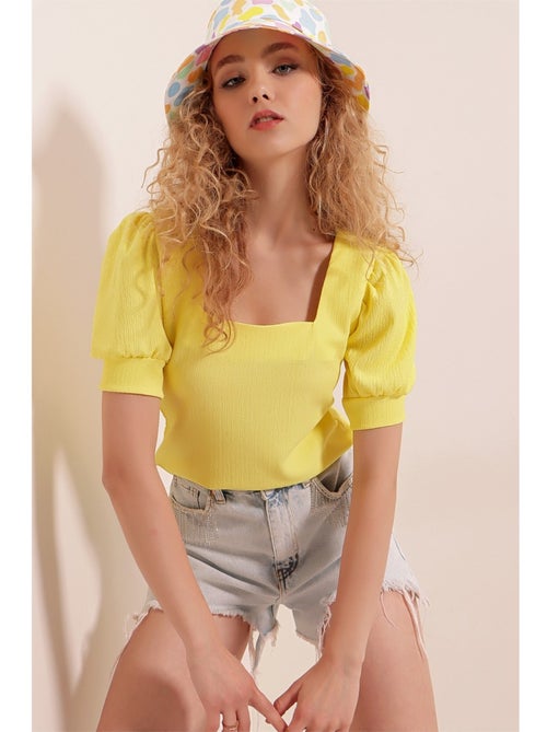 Blusa con escote cuadrado - Kiabi