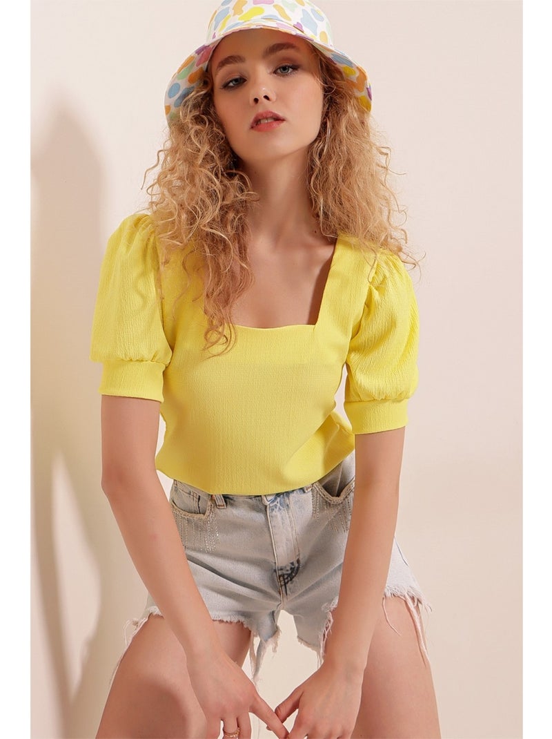 Blusa con escote cuadrado Amarillo - Kiabi