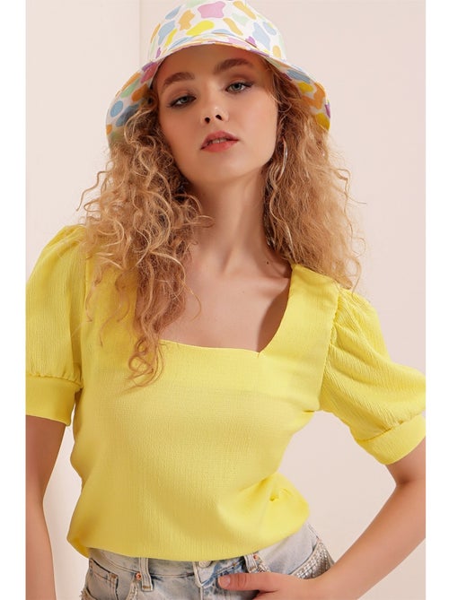 Blusa con escote cuadrado - Kiabi
