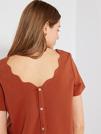 Blusa con espalda abotonada y cuello corola - Kiabi