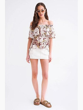 Blusa con estampado floral y hombros descubiertos mixray