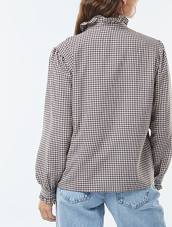 Blusa con estampado vichy con volantes