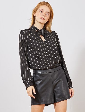 Blusa con lazo en el cuello - Kiabi