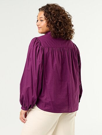 Blusa con mangas abullonadas