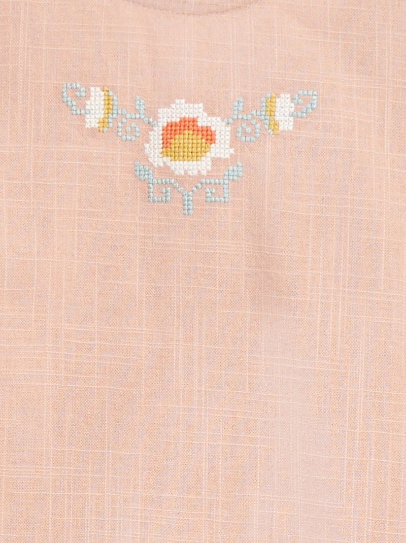 Blusa con motivos bordados rosa - Kiabi