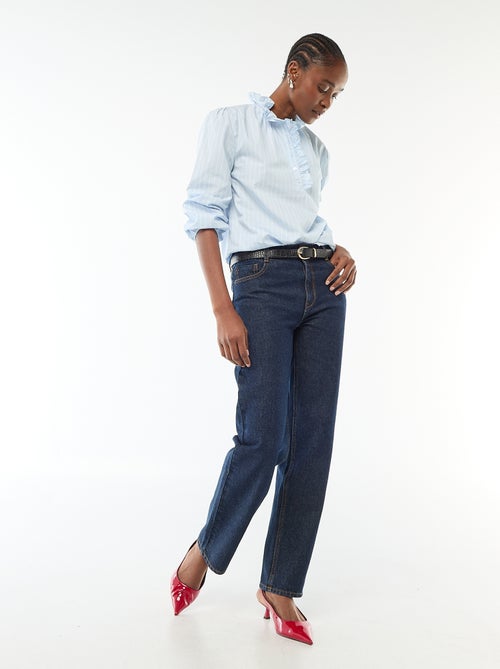 Blusa con volantes en el cuello y la abertura - Kiabi Blusa con volantes en el cuello y la abertura - Kiabi