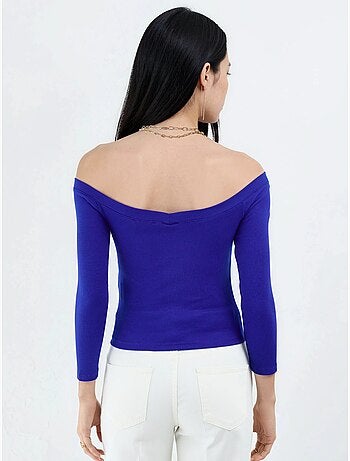 Blusa corta acanalada con corte slim busem