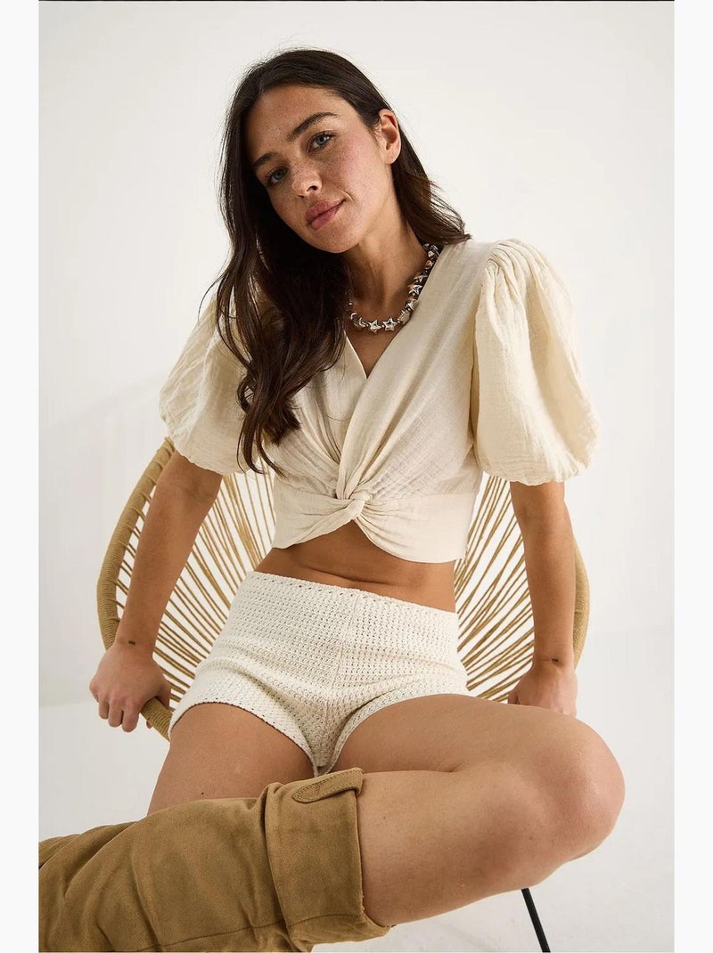 Blusa corta ajustada texturizada escote en v detalle punto lucci Beige arcilla - Kiabi