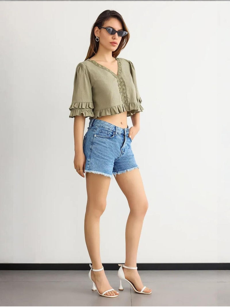 Blusa corta con cuello en v y volantes hiccup Verde - Kiabi
