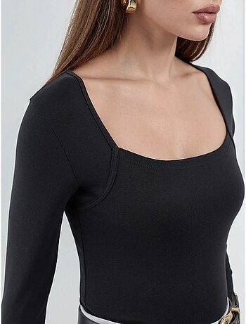 Blusa corta de corte slim con cuello cuadrado busem