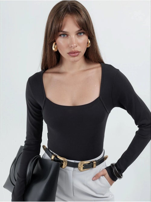 Blusa corta de corte slim con cuello cuadrado busem - Kiabi Blusa corta de corte slim con cuello cuadrado busem - Kiabi