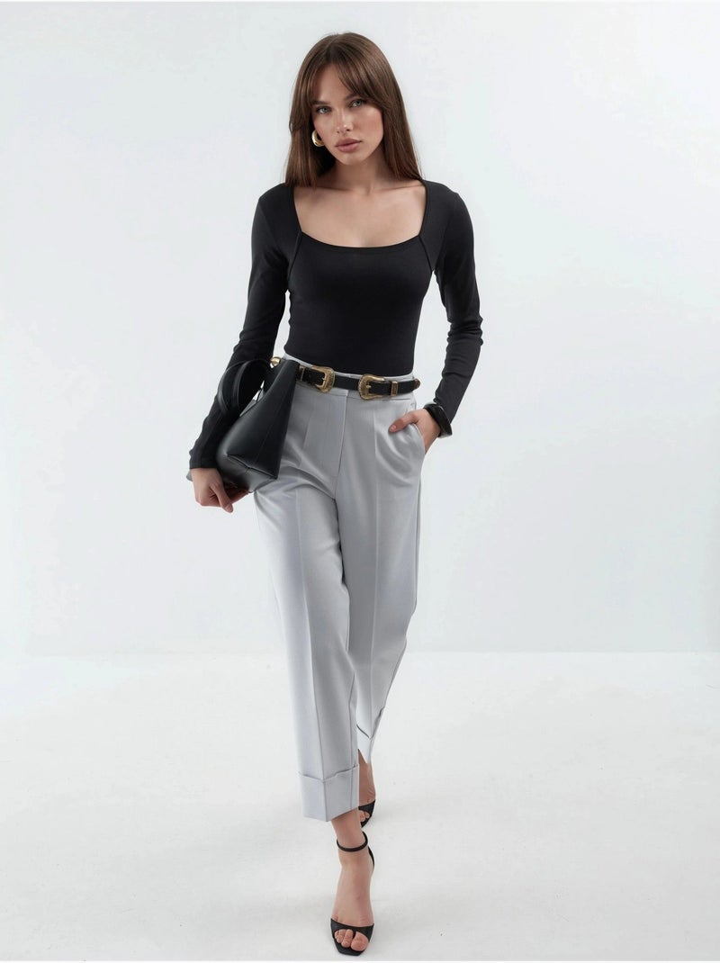 Blusa corta de corte slim con cuello cuadrado busem Negro - Kiabi
