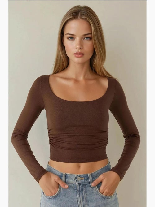 Blusa corta de viscosa con cuello redondo y corte entallado hiccup - Kiabi Blusa corta de viscosa con cuello redondo y corte entallado hiccup - Kiabi