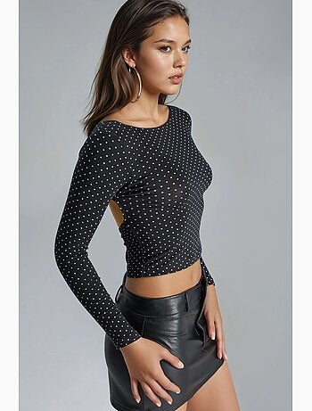 Blusa corta entallada de lunares con cuello en u de busem