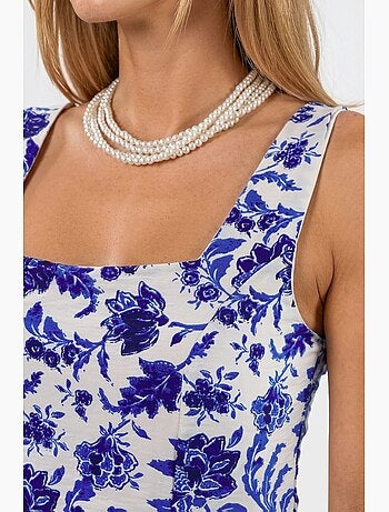 Blusa corta floral con cuello cuadrado busem