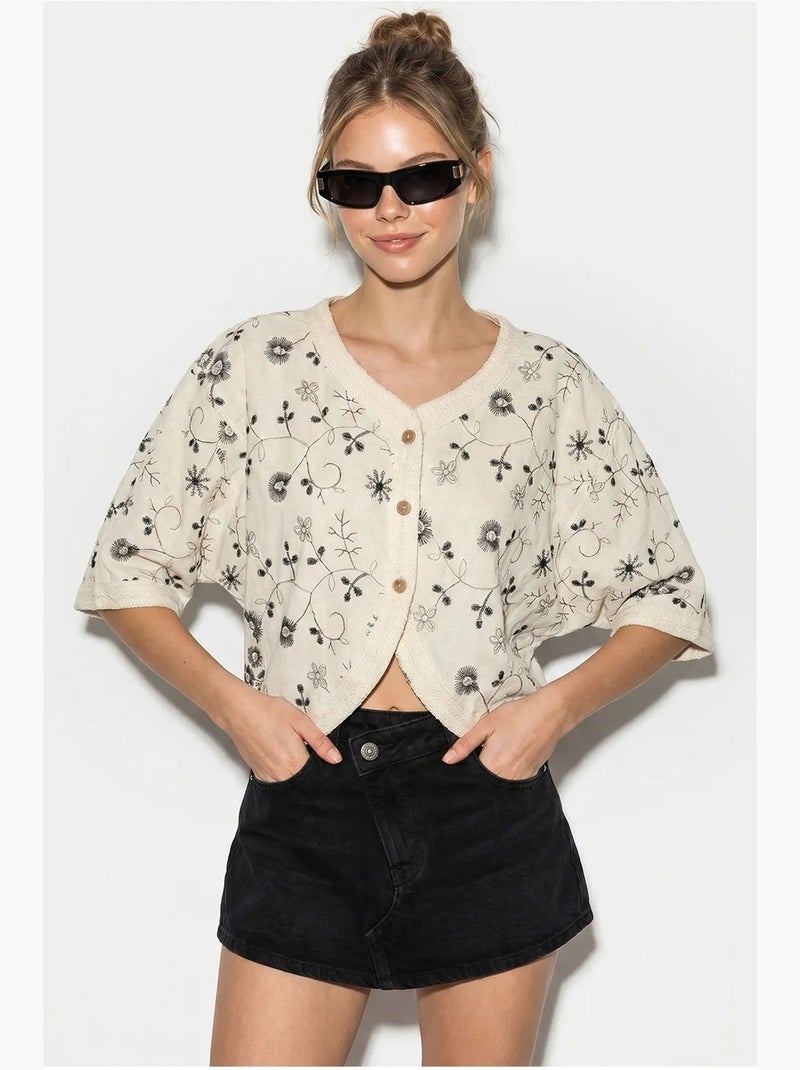 Blusa corta floral escote en v lucci Beige natural - Kiabi