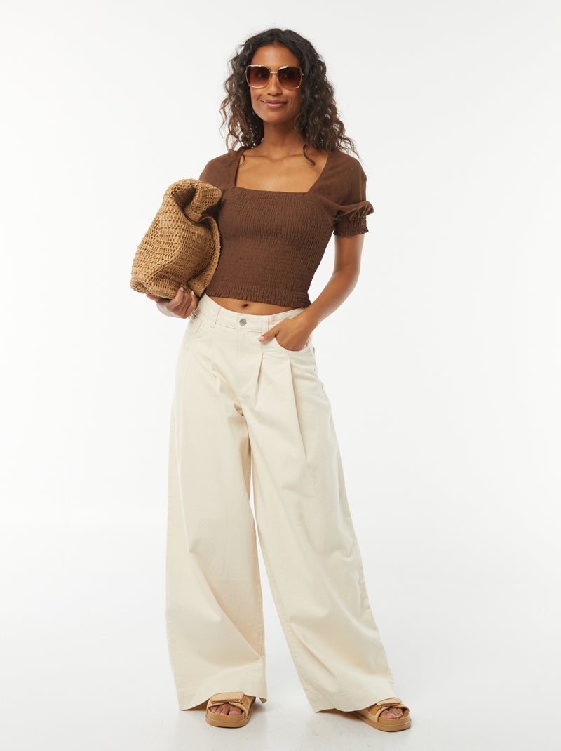 Blusa crop de manga corta Marron - Kiabi