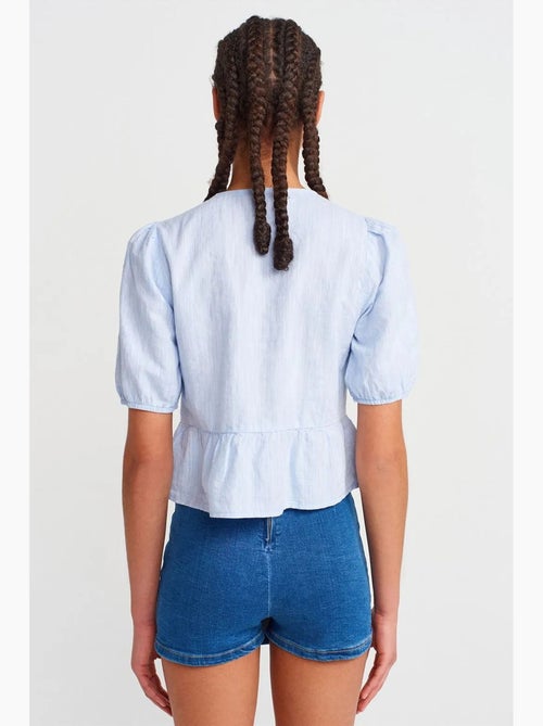 Blusa crop de mujer con detalle de lazo dilvin - Kiabi Blusa crop de mujer con detalle de lazo dilvin - Kiabi